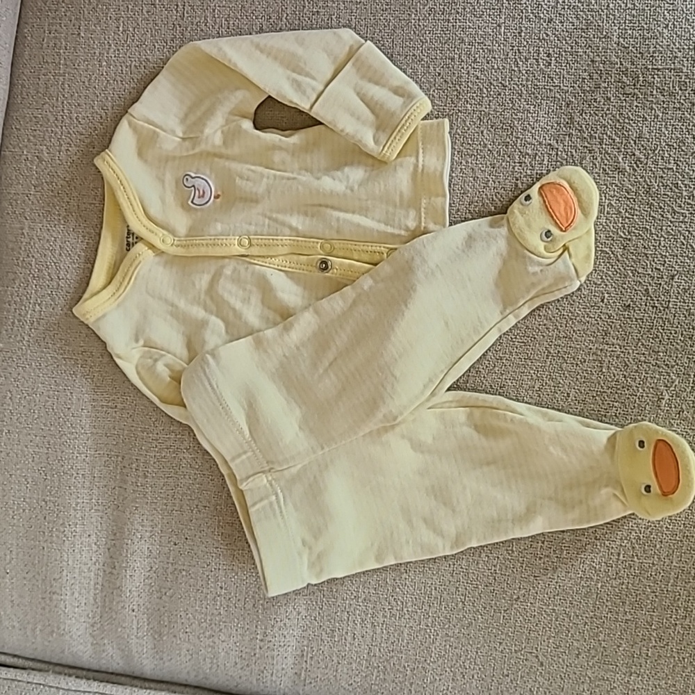 Carter's NB ducky outfit!
